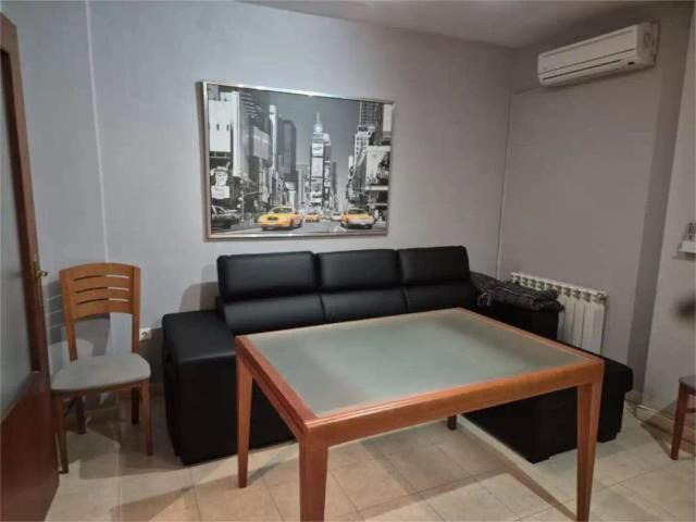 Apartamento en alquiler en Montesol, Cáceres