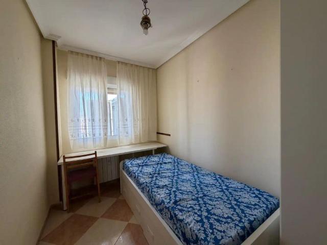 Apartamento en alquiler en Reyes Huertas, Cáceres