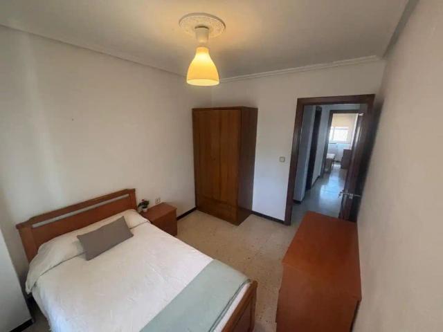 Apartamento en alquiler en Peña Redonda, Cáceres