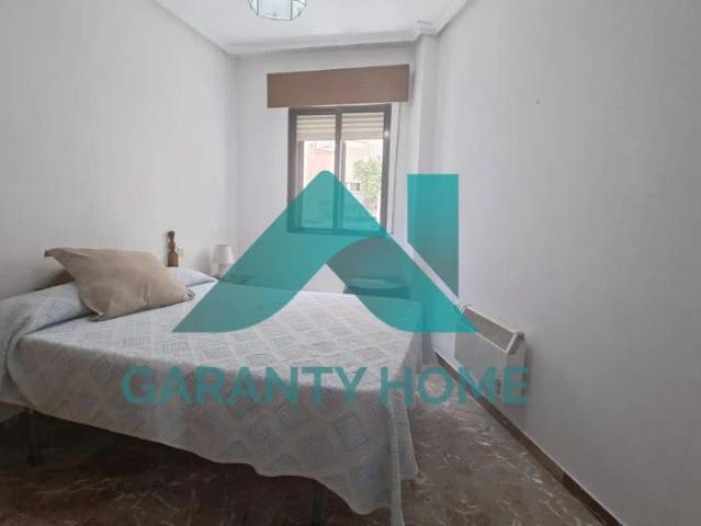 Apartamento en alquiler en Paseo Alto, Cáceres