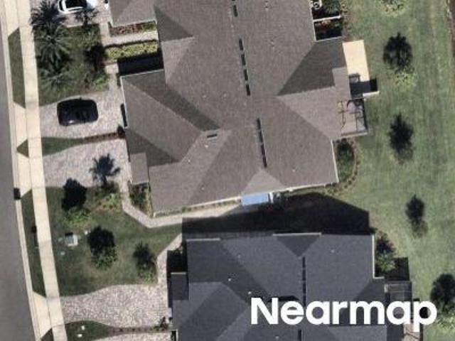 Townhouse for sale in Avalonia, Melbourne