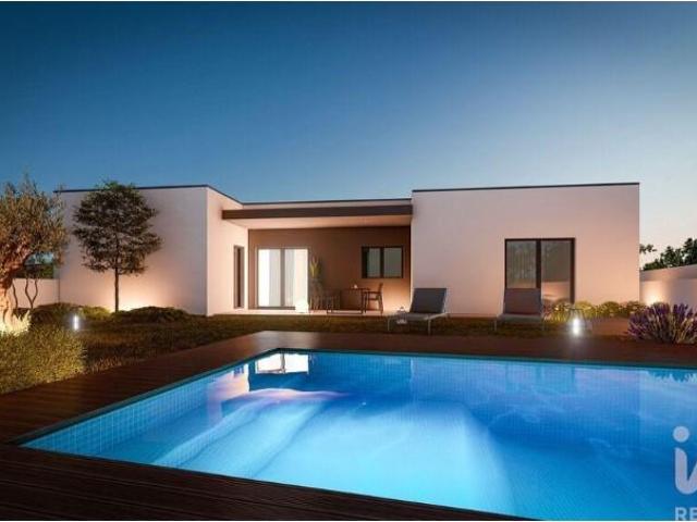 Casa venda em Cadaval, Vermelha