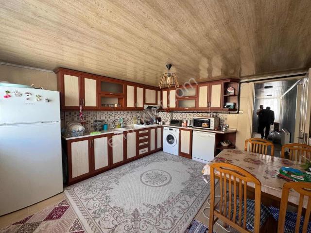 Yeni Çamlık, Karabağlar içerisinde kiralık mülk