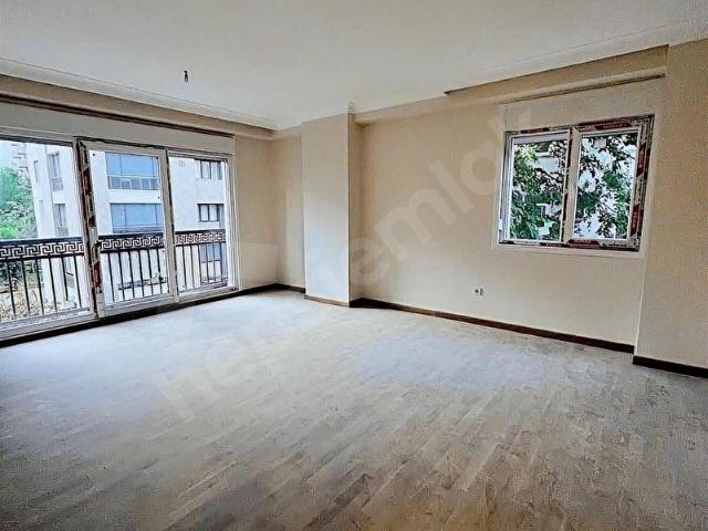 Kadiköy, İstanbul içerisinde satılık mülk