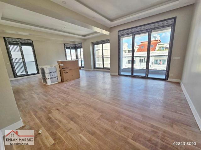 Caddebostan Mahallesi, Kadıköy içerisinde satılık mülk