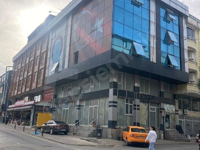 Çekmeköy, İstanbul içerisinde satılık Dükkan