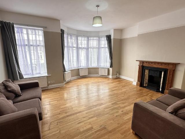 Apartment for rent in Golders Green, Greater London