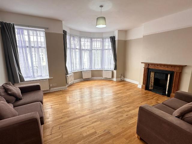 Apartment for rent in Golders Green, Greater London