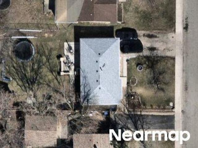 House for sale in Carpentersville, Illinois