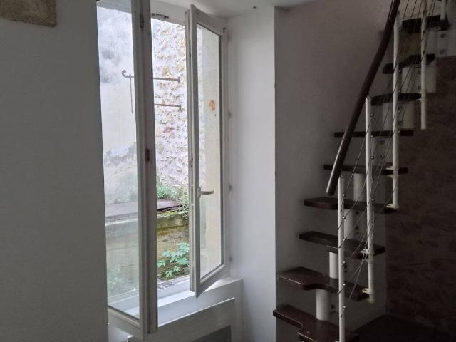 Studio location à Les Capucins, Cadillac-sur-Garonne