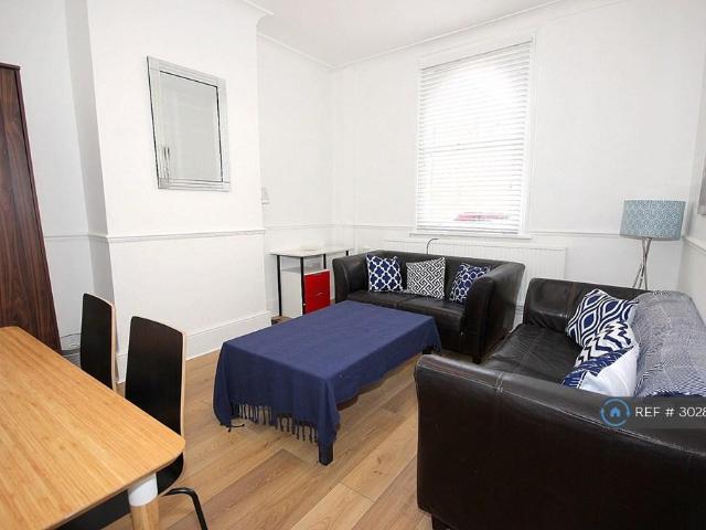 House for rent in Walworth, Greater London