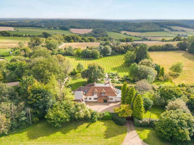 House for rent in Cadmore End, Lane End