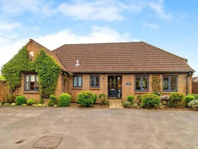 House for sale in Barton Stacey, Hampshire