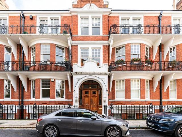 Apartment for rent in Hans Town, Greater London