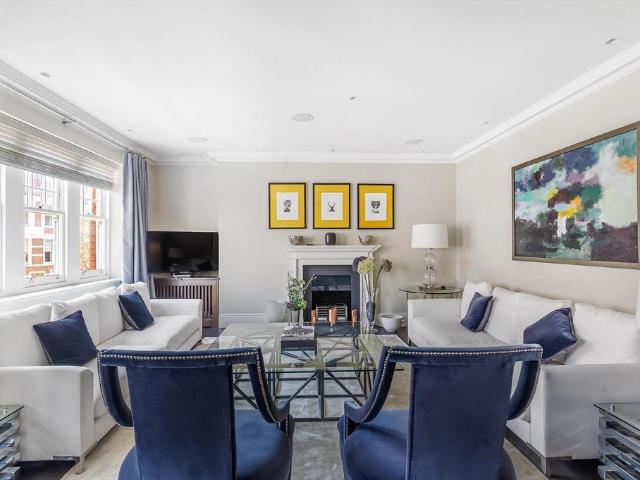 Apartment for rent in Chelsea, Greater London