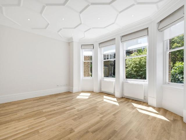 Apartment for rent in Chelsea, Greater London