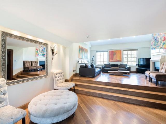 Apartment for rent in Chelsea, Greater London