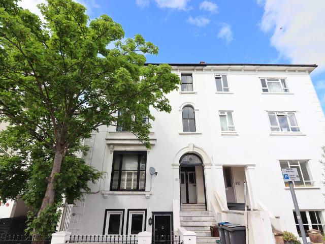 Apartment for rent in Surbiton, Greater London