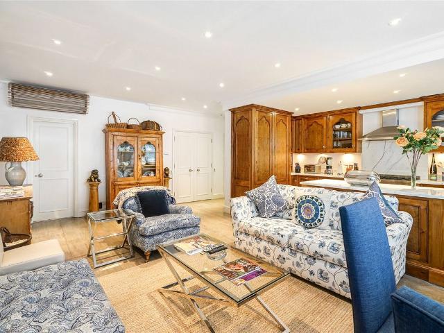 Apartment for rent in Chelsea, Greater London
