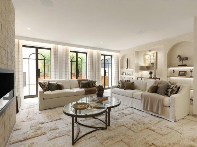 House for rent in Royal Borough of Kensington and Chelsea, Greater London