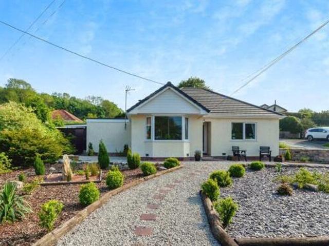 House for sale in Mold