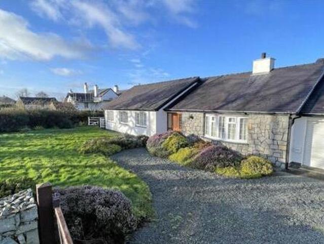 House for sale in Caernarfon, Wales