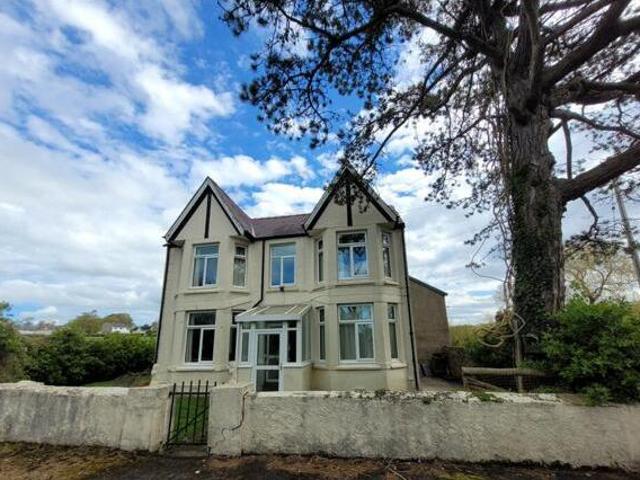 House for sale in Caernarfon, Wales