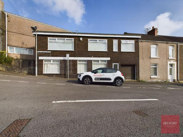 Apartment for rent in Cwmbwrla, Nangreaves