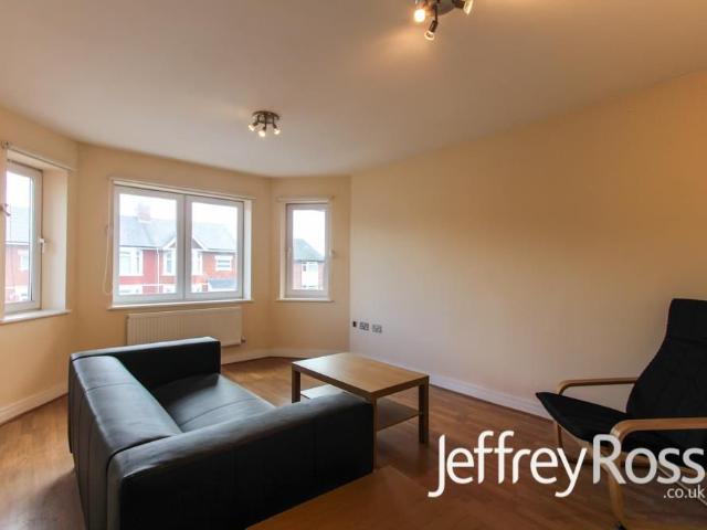 Apartment for rent in Birchgrove, Cardiff