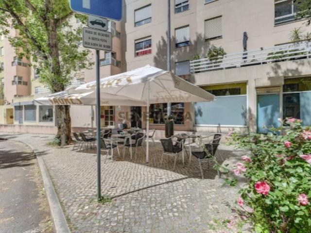 Armazém venda em Lisboa
