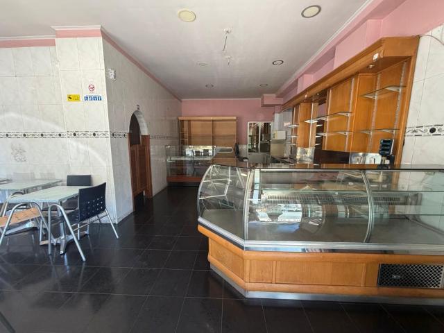 Loja alugar em Idanha, Sintra