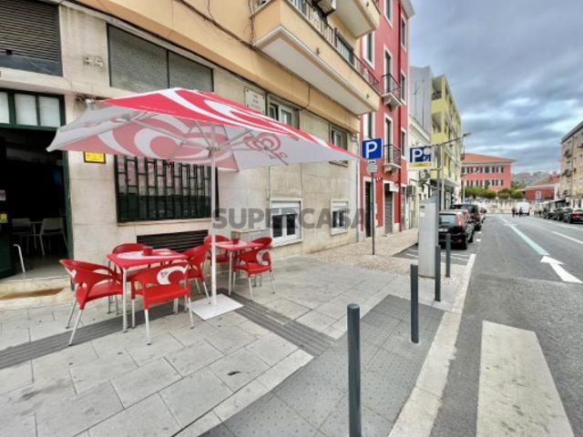 Armazém venda em Lisboa