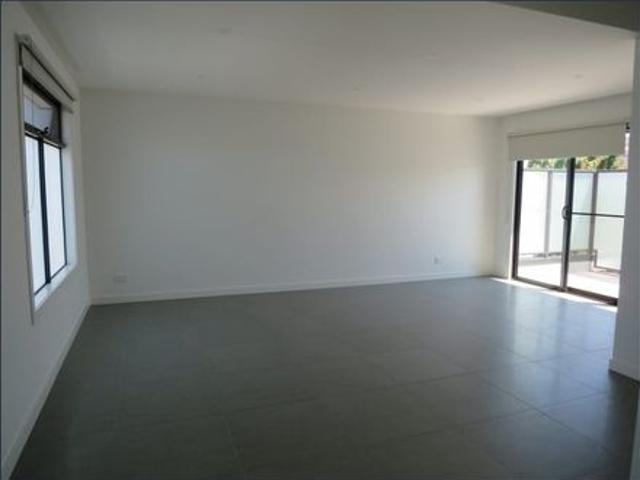 Townhouse for rent in Camerons Creek, Victoria