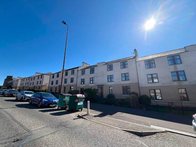 Apartment for rent in Coldside, Scotland