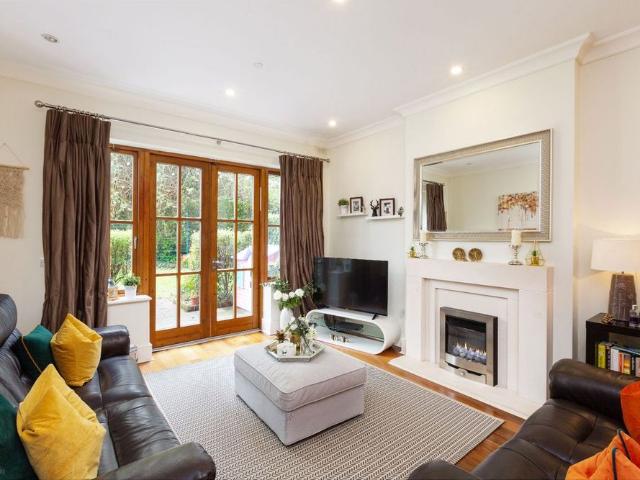 Apartment to rent in Kilternan, North Tipperary