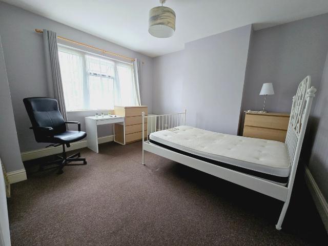 Room for rent in Dollis Hill, Greater London