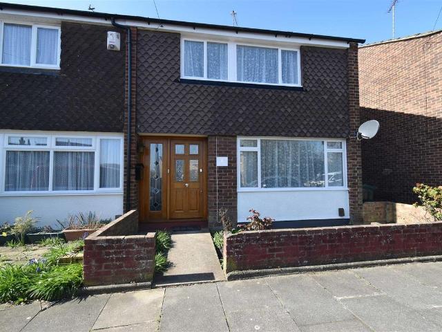 Apartment for rent in Monks Orchard, Kent