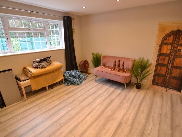 Studio for rent in Bilston, West Midlands