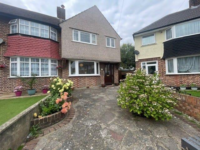 House for rent in Blackfen, Greater London