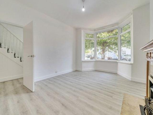 House for rent in London Borough of Merton, Cat Hill