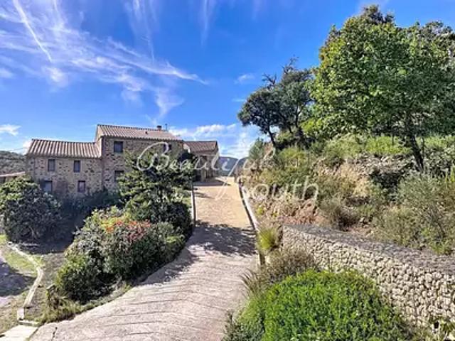 Maison vente à Céret, Caixas