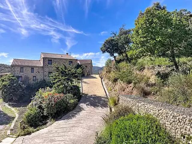 Maison vente à Céret, Caixas