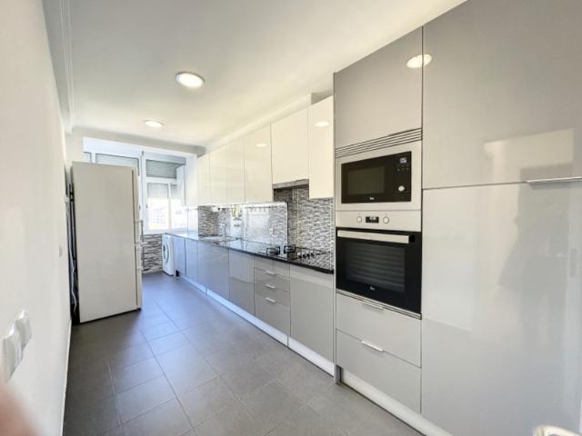 Apartamento alugar em Benfica, Benfica
