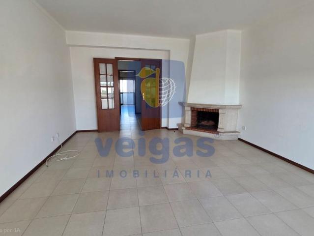Apartamento alugar em Bairro dos Capuchos, Leiria