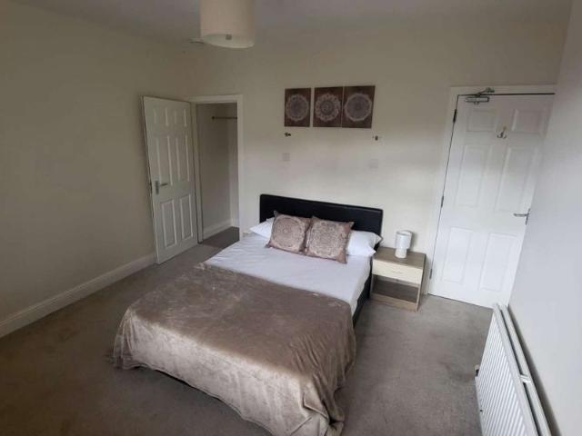 House for rent in Boothtown, Halifax