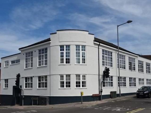 Studio for rent in West Midlands