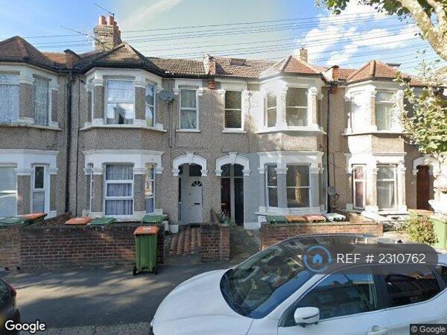 Apartment for rent in Plashet, Greater London