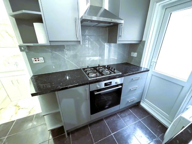 Apartment for rent in Plashet, Greater London