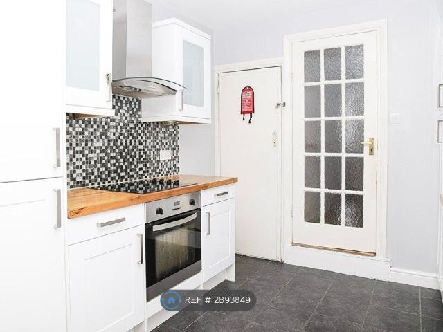 House for rent in Plashet, Greater London
