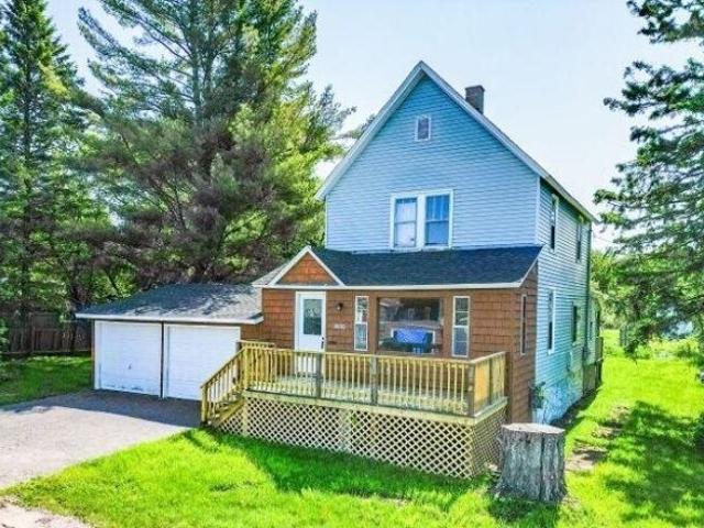 House for sale in Calumet